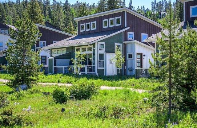 Luxury Mountain Cabin 17 I Private Hot Tub I Great Views I Best Price I Discounted Attractions