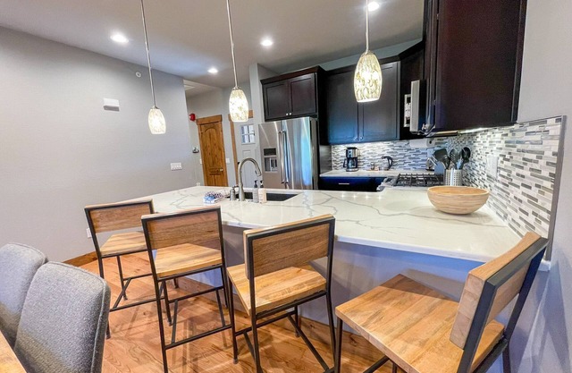 Luxury Mountain Chalet 168 I Private Hot Tub I Great Views I Best Price I Discounted Attractions