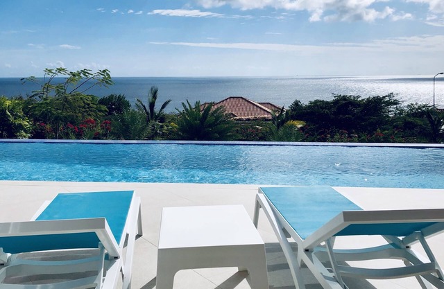 * Villa de lujo Casa-Bella * Vista al mar con piscina para 8 huéspedes