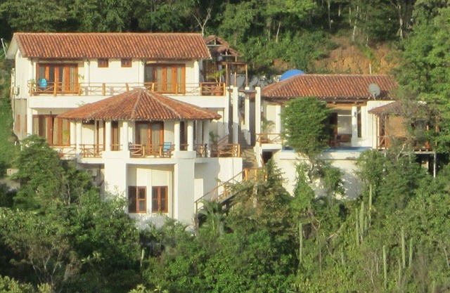Lujoso complejo de edificios frente al mar 3