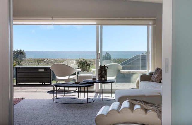 Luxury Ocean Villa in Papamoa