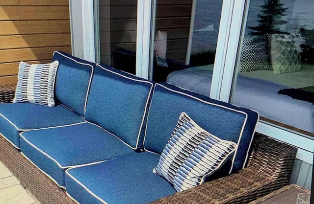 Luxury Oceanfront Cottage 2