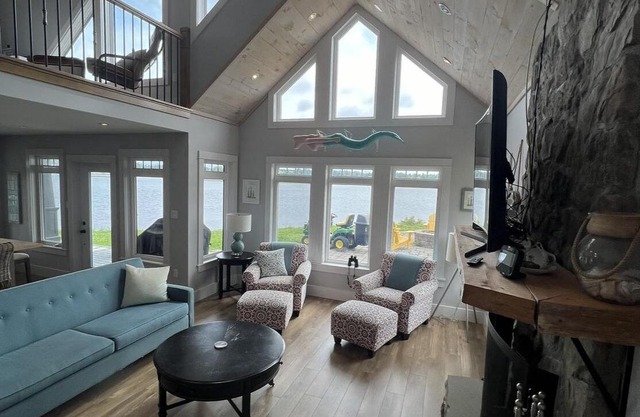 Luxury Oceanfront Home in Lunenburg