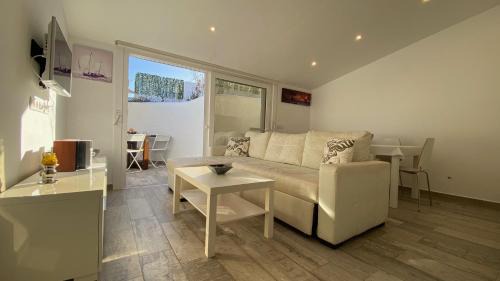 Luxury oceanfront villa in an idyllic location no1