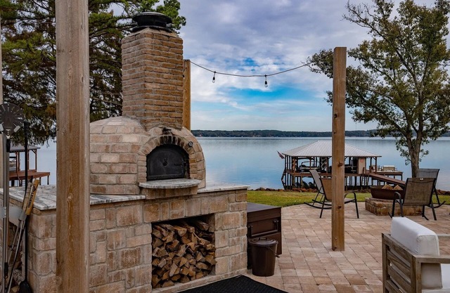 Luxury on the Lake at Legends Retreat