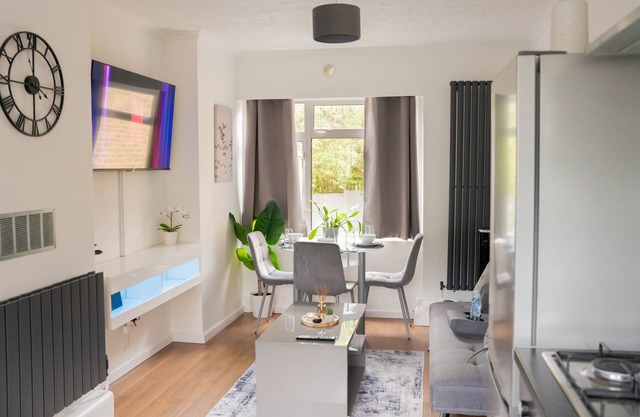 Luxury one bed flat in Greenwich / Charlton