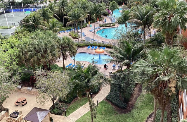 Luxury one bedroom unit with full amenities