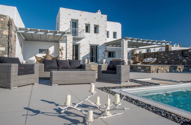 Luxury Paros Villa | Superior Villa | Private Pool | Stunning Interior | 7 BDR | Tserdakia