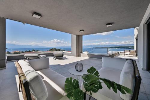 Luxury Penthouse Mia with panoramic sea view