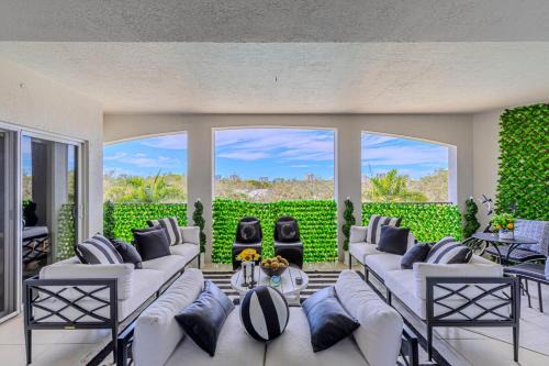 Luxury Penthouse near Beach