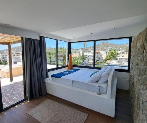 Luxury Penthouse Suite