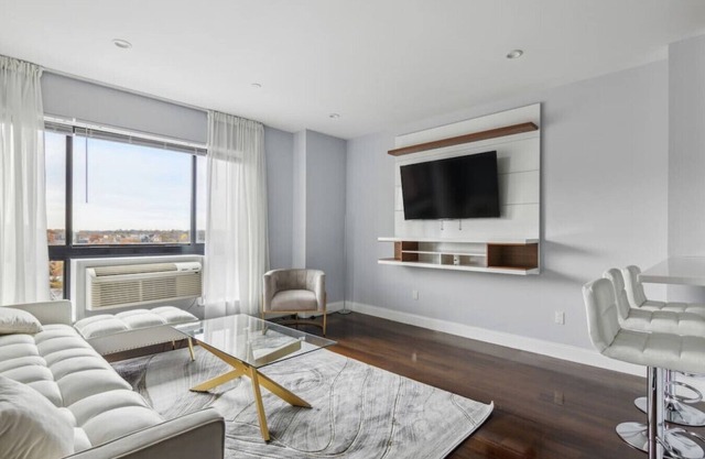 Luxury Penthouse Suite NYC! Parking+Gym+GameRoom!