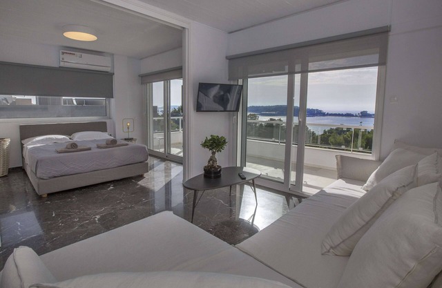 Luxury penthouse with stunning riviera view by GHH