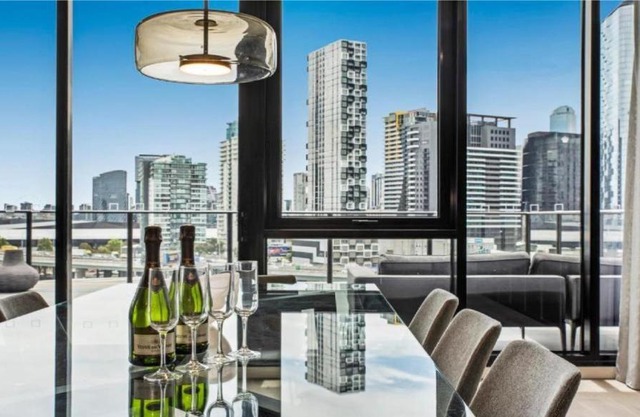 Luxury Penthouse with Astonishing Bay and City Views