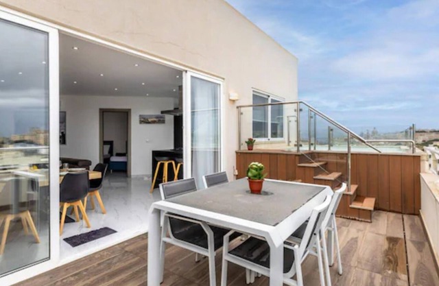 Luxury Penthouse with Pool and Seaview in Ta Xbiex Malta