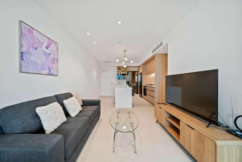 Luxury Perth CBD Apartment with Pool & Gym - Sleeps 3