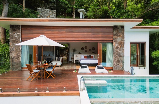 Luxury Pool Studio Deluxe, Selong Belanak Ocean View, Selong Selo Resort