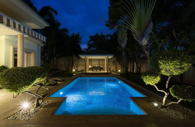 Luxury Pool Villa SRV