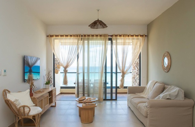 Luxury Puntarena Beach front condo