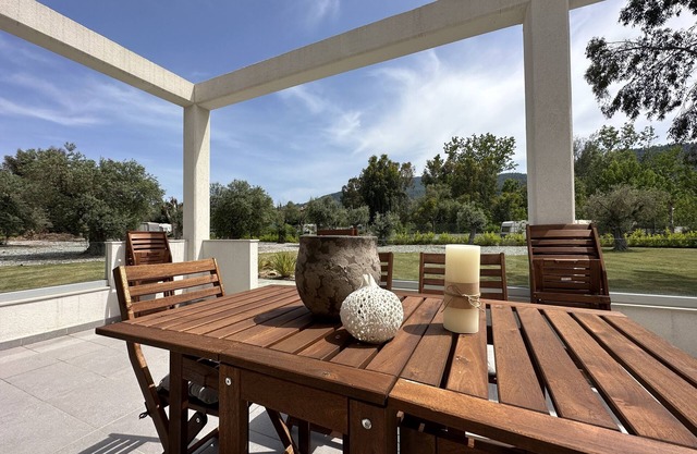 Luxury Rental Villa for 14 People