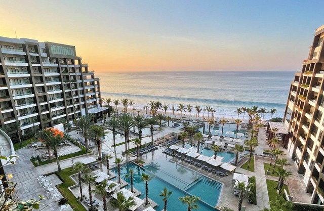 Luxury residence, 3BD 3.5BA loft, 3,563 sqft living space, amazing ocean views.