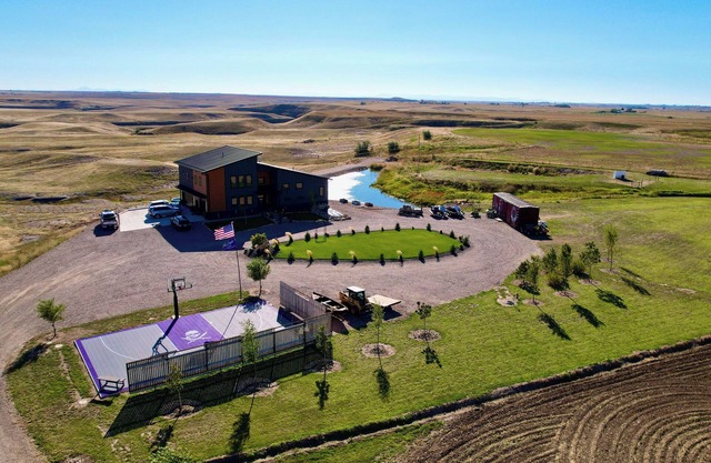 Luxury Resort living in tranquil Country setting...