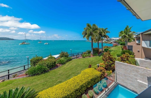 Luxury Resort Waterfront Living With Private Pool at Mirage Whitsundays.