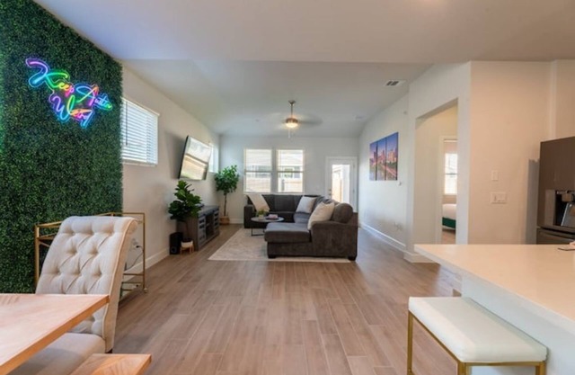 Luxury Retreat-5 min to COTA-15min to Downtown ATX, 7 min to Airport-Concourse