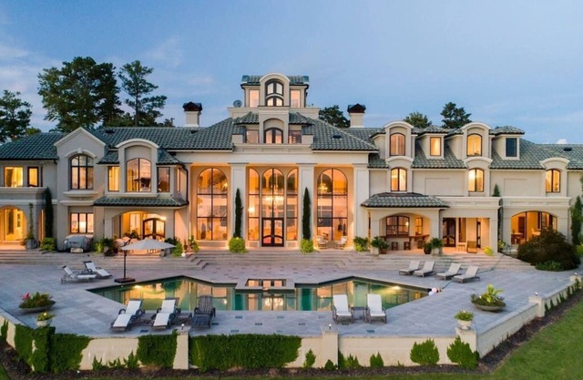 Luxury Retreat at Lake Martin - Lakeside Grande Villa