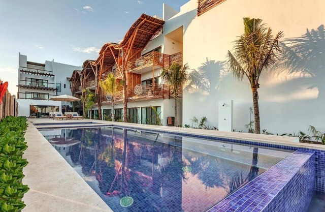 Luxury Retreat in Holbox Paradise! Direct Pool Access, Walk to Beach!