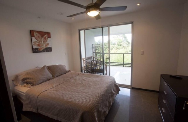 Luxury Romantic Villa in Escazu w/Jacuzzi & Views
