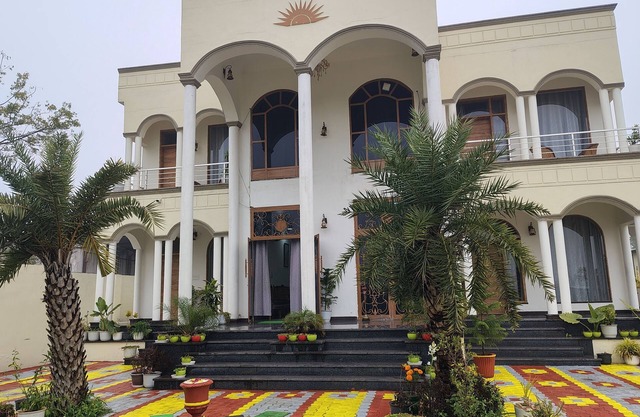luxury room and beautiful garden. located at main ranthambore