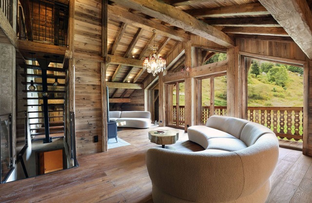 Luxury self cater chalet - Indoor swimming pool - Steam Room - Outdoor hot tub