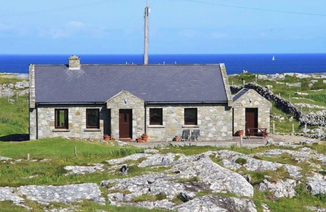 Luxury Sea View Cottage: Ballyconneely, Clifden, Connemara, Galway.