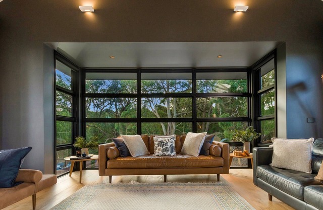 Luxury Shoreham Property Coastal/Rural Views & Pool, Close to Wineries & Beach