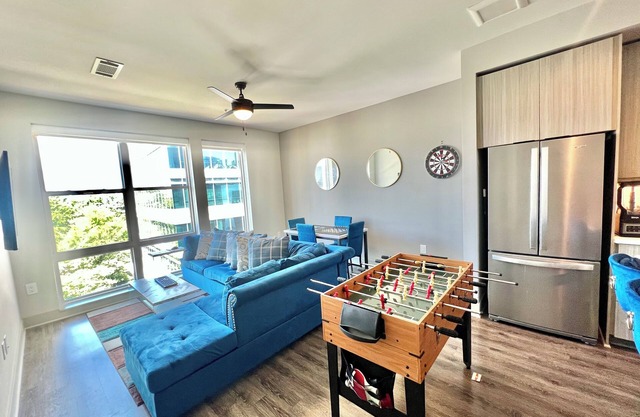 Luxury Skyrise Penthouse w/ Rooftop Deck & Pool ✨
