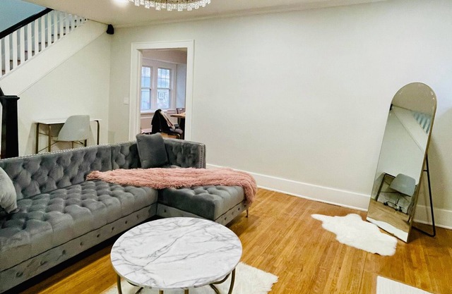 Luxury smart 3BR home- minutes to everywhere