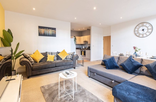 Luxury, Spacious Apartment In City Centre