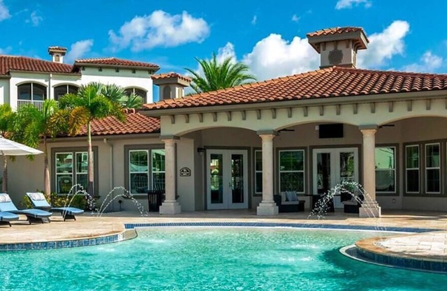 Luxury & Spacious (Orlando)