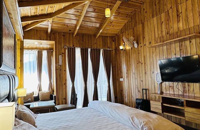 Luxury Stay By Hmt