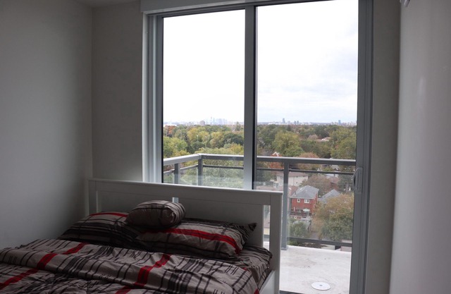 Luxury Stay by Lakeshore in a cozy, quiet Condo