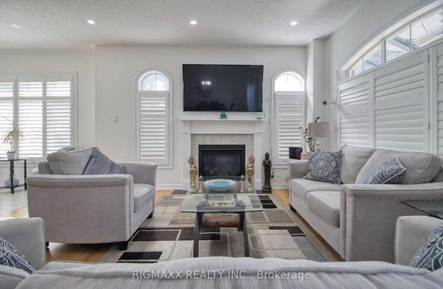 Luxury Stay in Brampton: 3 Private Rooms 3 Beds