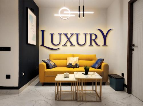 Luxury Stylish Comfort Near Airport, bus and train station