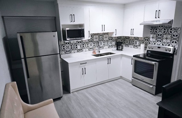 Luxury Suite near Skytrain