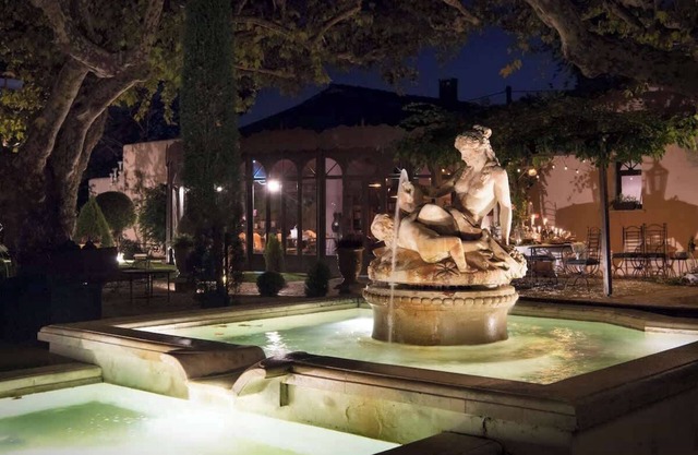 Suite de lujo con terraza y piscina y spa privados