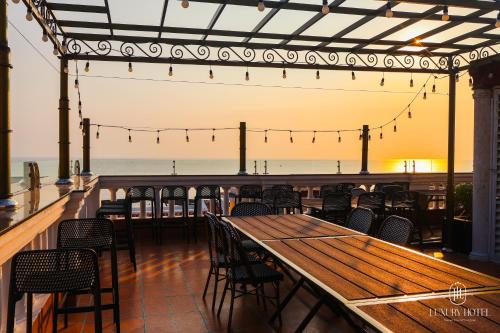 Luxury Sunset Town Hotel Phu Quoc