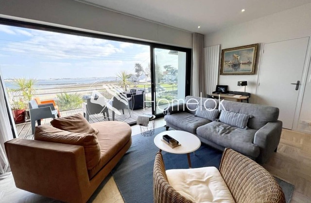 Luxury T3 neuf de standing Front de mer vue 180