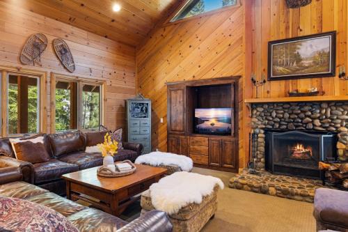 Luxury Tahoe Escape Minutes to Northstar Beaches and Lake