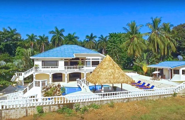 Luxury Tambor Estate with private pool and jacuzzi