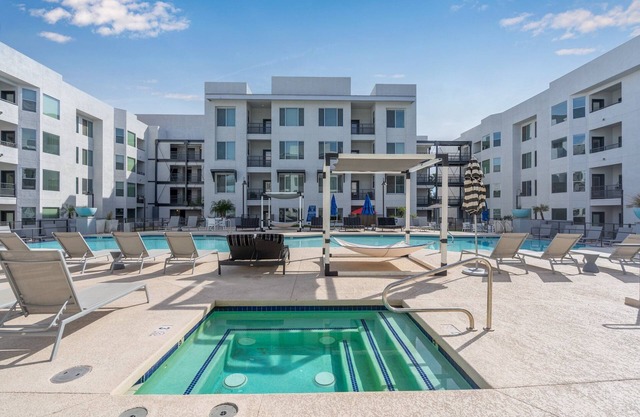 Luxury Tempe Stay 1BR w/ Patio, Gym & Business Center